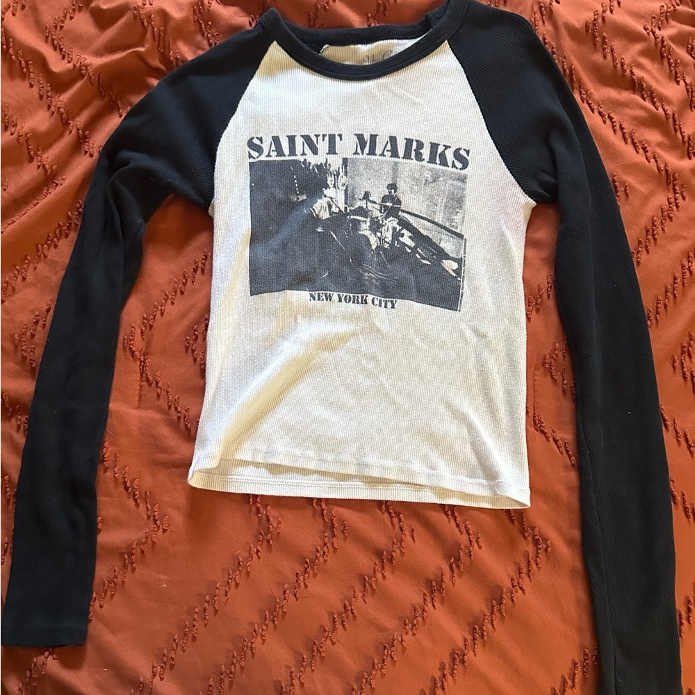 PacSun Black and White Graphic Long Sleeve Tee